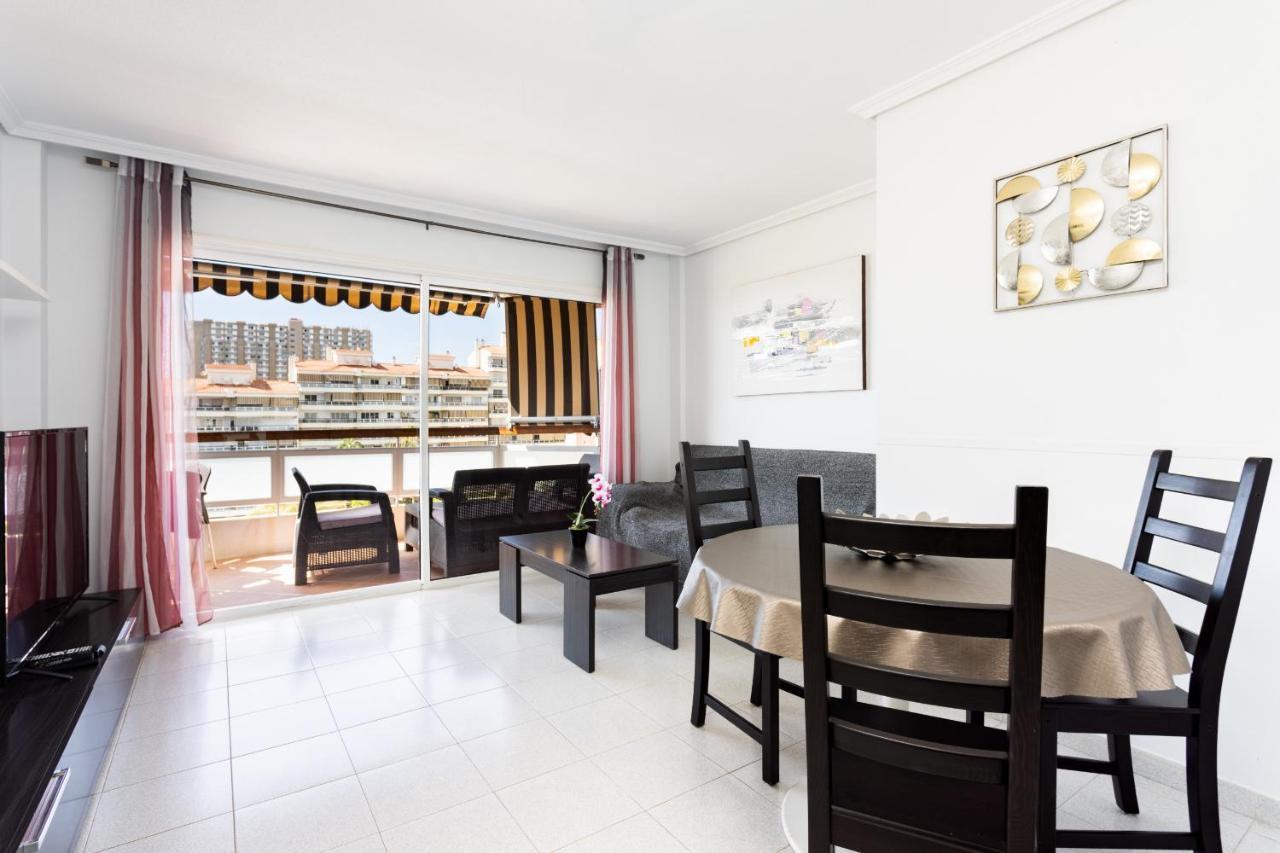 Black And White Apartment Free Wifi Лос-Крістіанос Екстер'єр фото